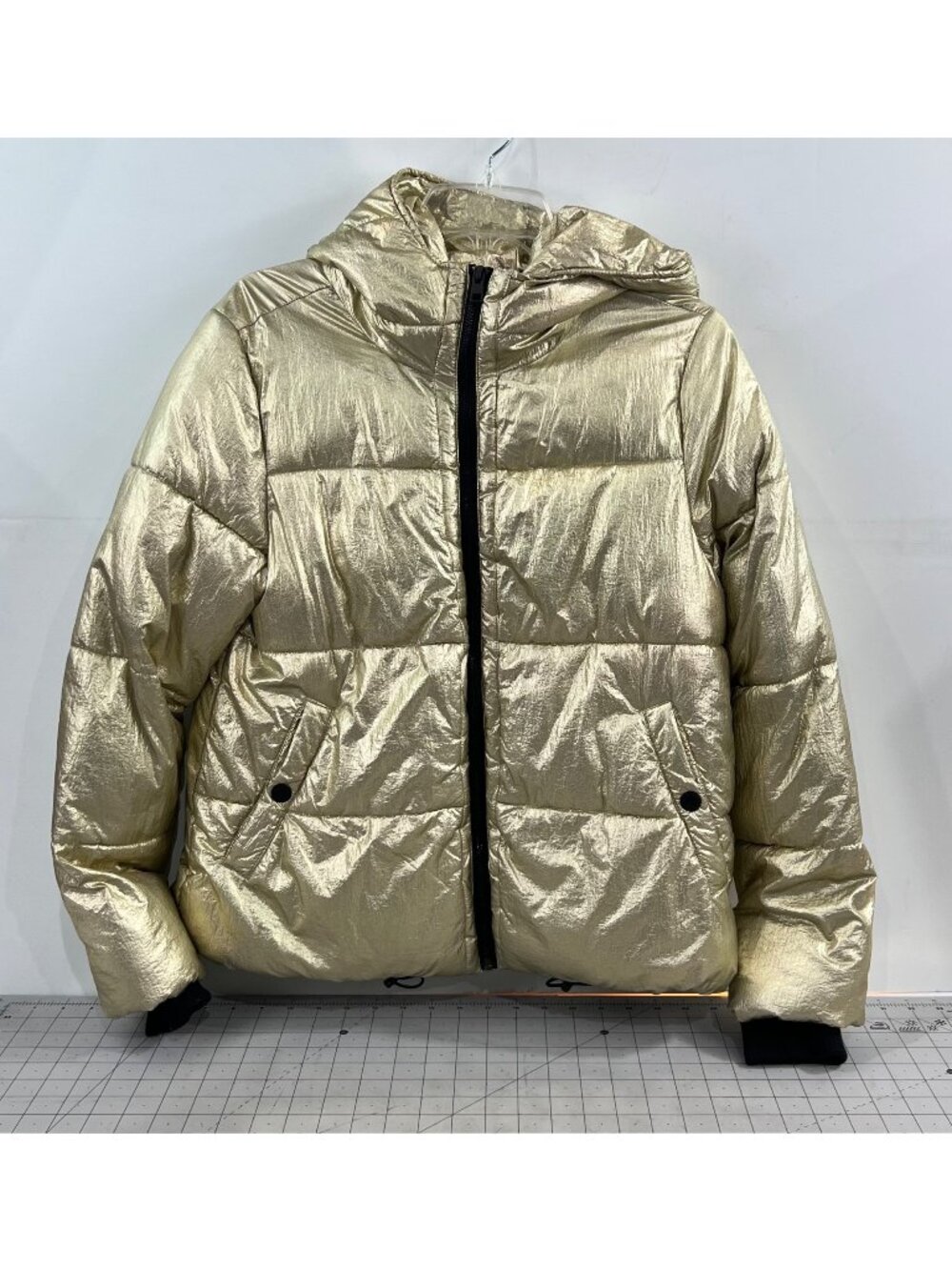 American Eagle Gold Metallic Puffer Jacket w/Hood Front Zip  Women’s Sz. M